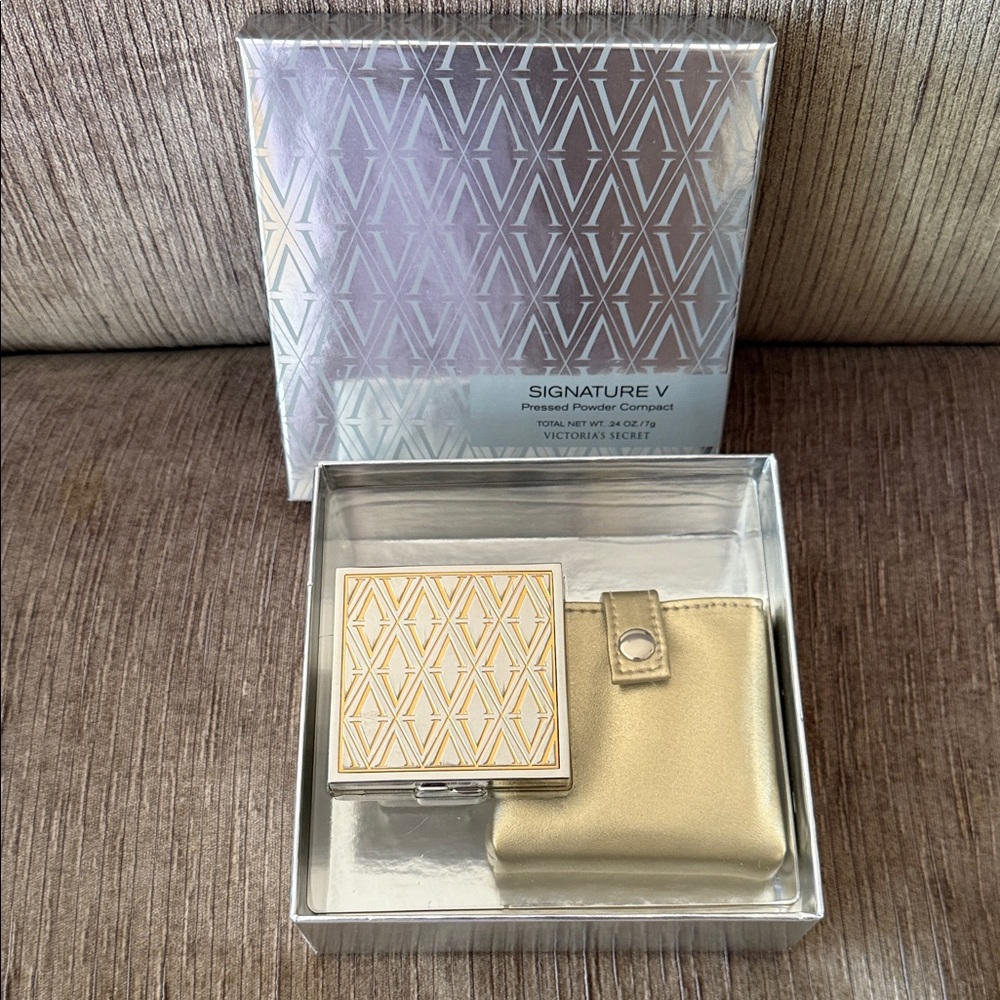 Victoria's Secret Signature V Pressed Powder Compact Set